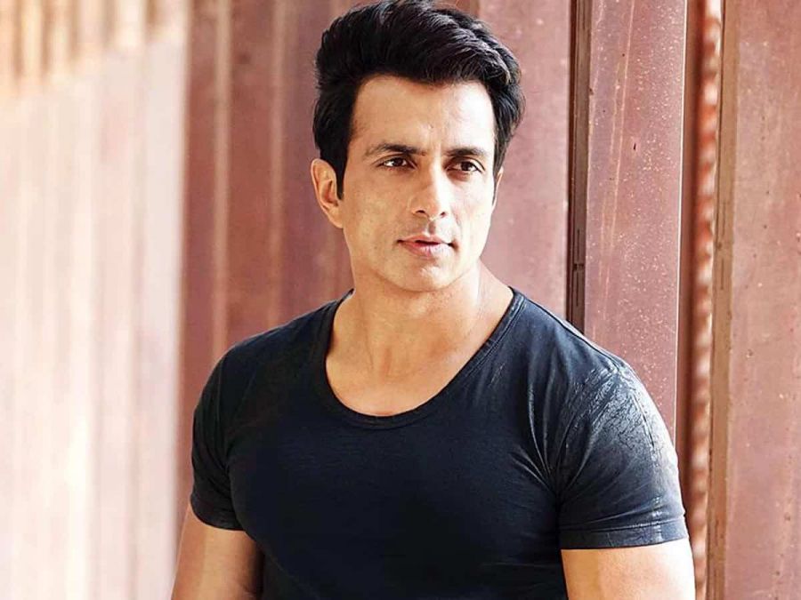 Bollywood's famous superstar Sonu Sood tests covid positive