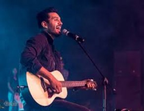 Gajendra Verma became famous with this song, also got popularity due to this one reason