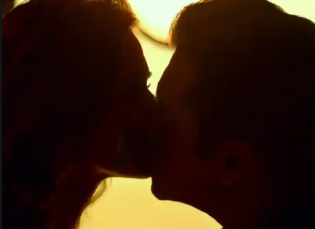 Salman Khan breaks his policy! Actor Kisses Disha Patani In Radhe