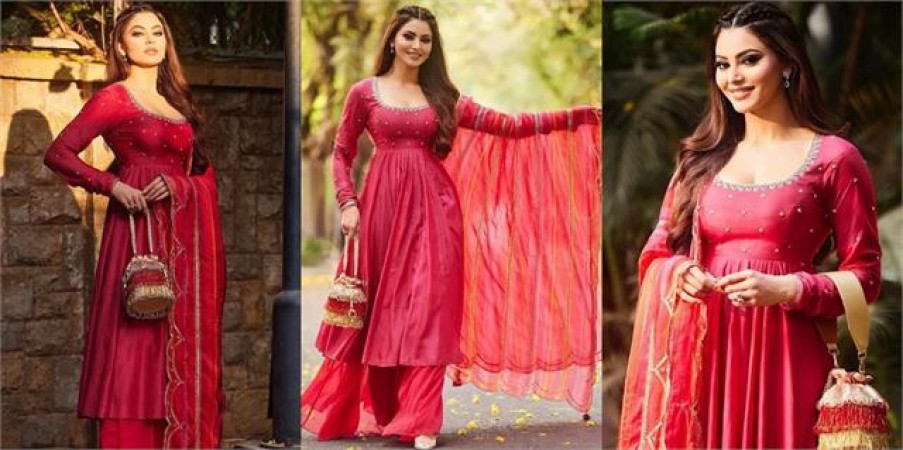 Fans went crazy to see Urvashi in a traditional look