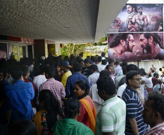 सिनेमाघरों में 'बाहुबली2' का जबरदस्त भूचाल, कमाई में 201 करोड़ के हुई पार....