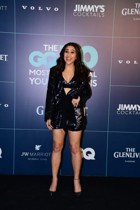 Sara Ali Khan's beauty shown at GQ Awards, Namaste of the actress won the hearts of fans