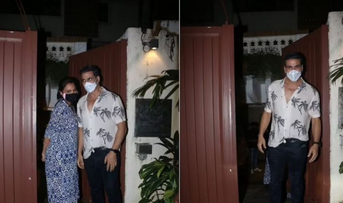 Akshay Kumar and Huma Qureshi look striking in stars party, ahead of new movie