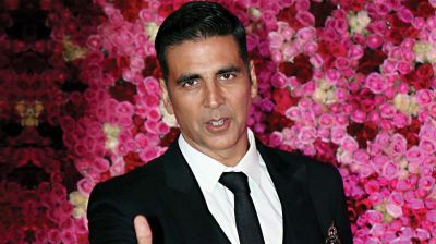 Akshay Kumar charges a whopping amount of Rs 54 crore; sets Bollywood on fire!