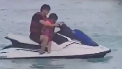 King Khan enjoys in the Maldives with son, jet ski ride video goes viral!