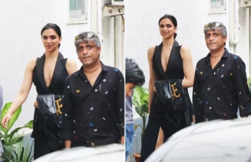 These Bollywood Actors were Captured In-Camera, View Photos At A Glance!