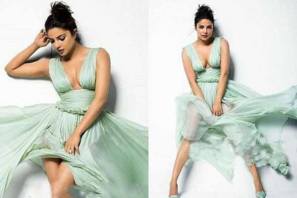 Priyanka Chopra gives an extremely erotic look; cleavage is seen...