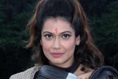 Payal Rohatgi supports this MLA, goes against Bollywood, said this on Karan's party!