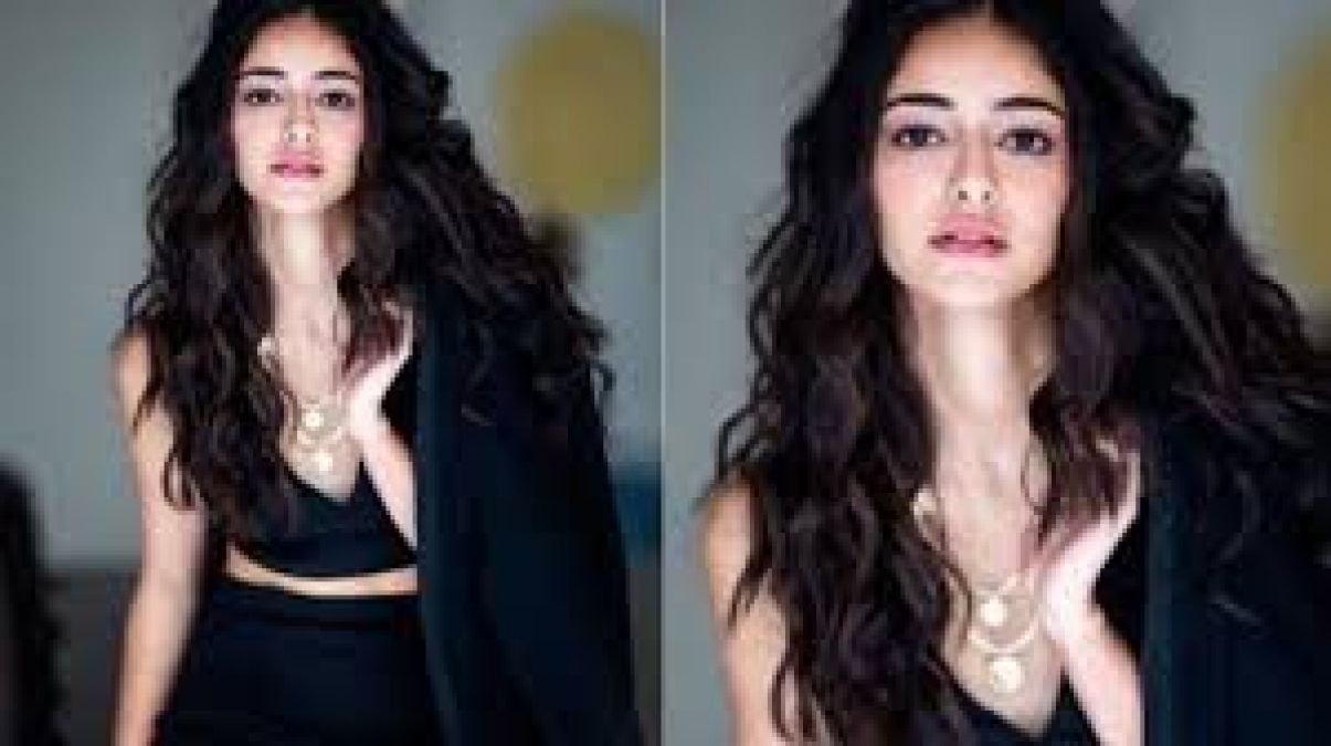 You will be shocked to know that 17 colleges invited Ananya Pandey for this special job!