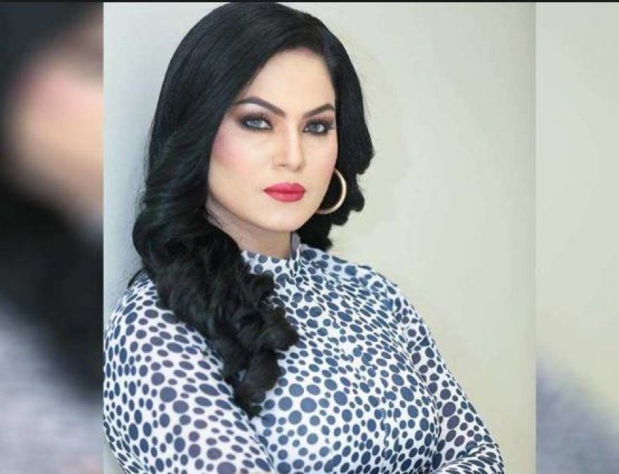 Veena Malik's tweet on Article 370, said this thing for Indian Army