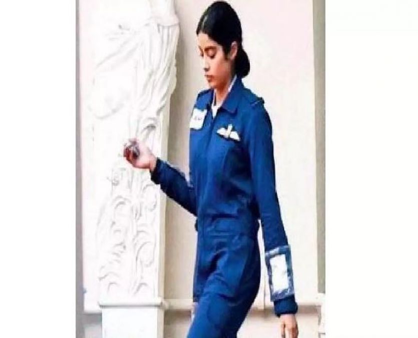 New photo of Janhavi revealed from 'Kargil Girl', was doing such a shoot!