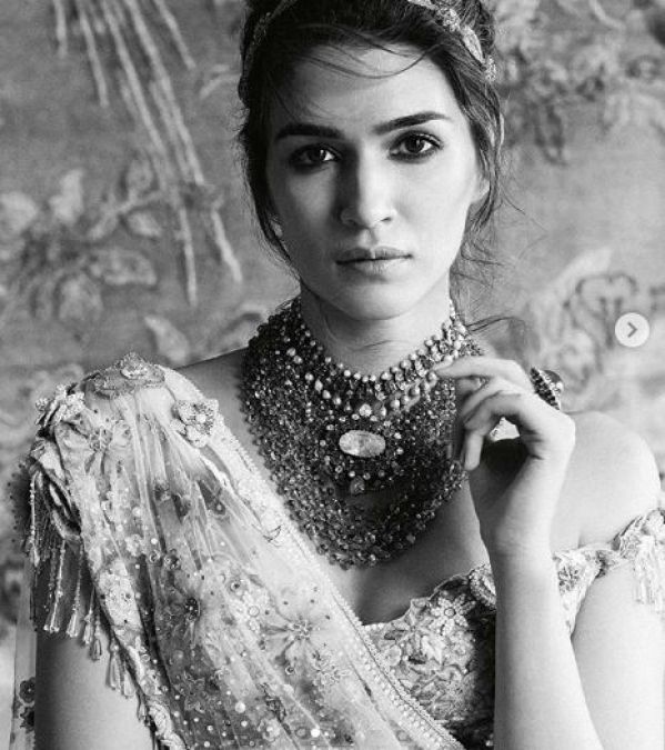 Kriti Sanon soars temperatures high with her gorgeous Bridal photoshoot!