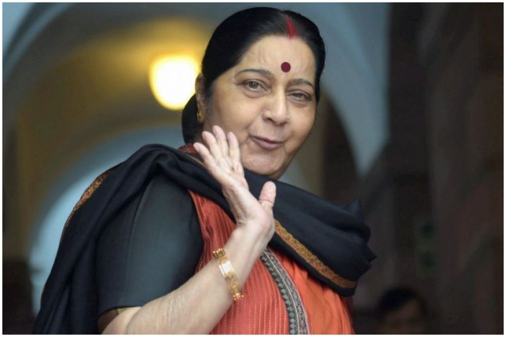 Anupam Kher gets deeply shocked by the passing away of Sushma Swaraj, said, 