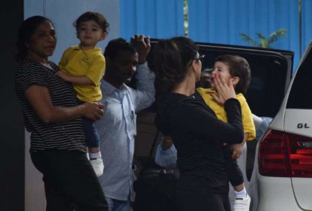 Sunny Leone's son, who was crying as soon as she left school, see the actress' reaction!
