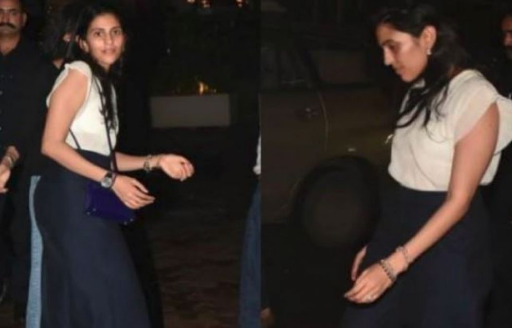 The Ambani family's daughter-in-law, who appeared without makeup, was spotted here!