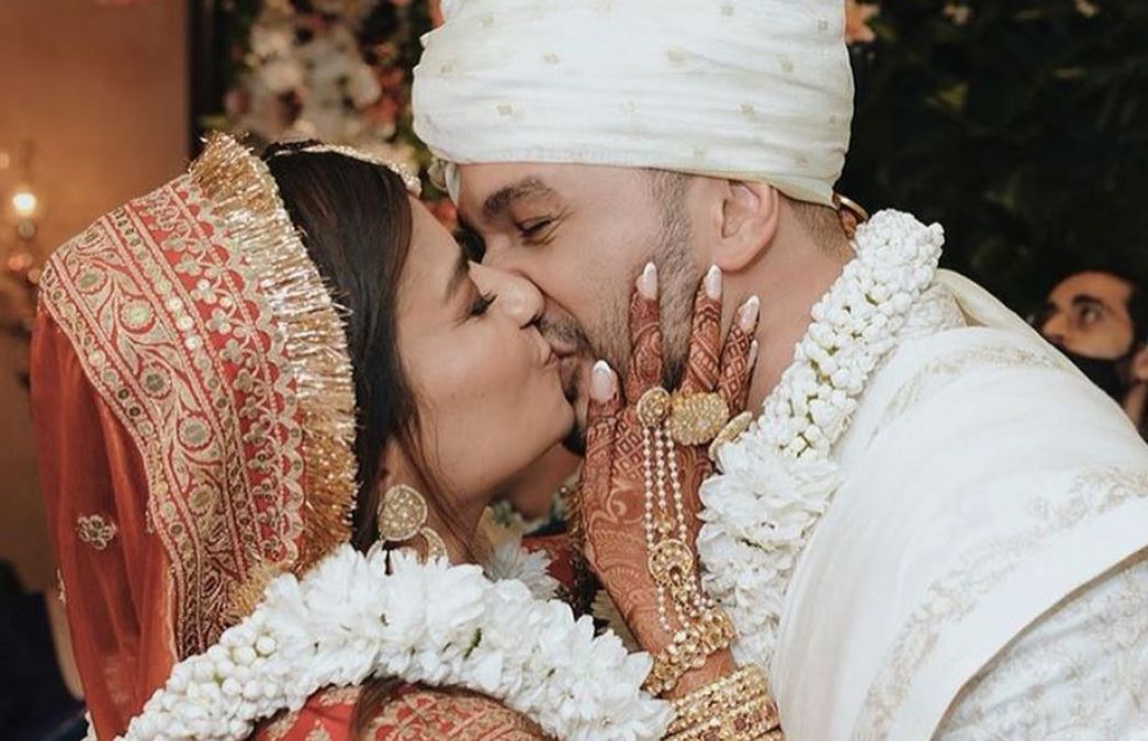 Arjun tied the knot, fans shocked to see lip-lock pictures