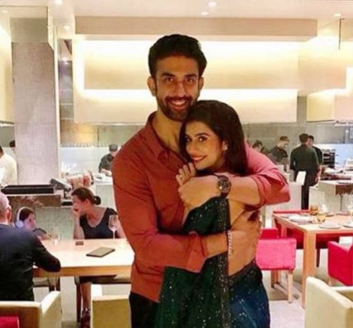 Charu Asopa wrote an emotional note for hubby Rajeev Sen on his birthday, calls him the world’s most romantic husband