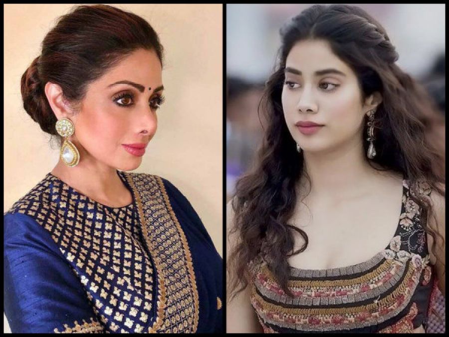 Janhavi turns Emotional on Sridevi's birthday, remembers her by this post!