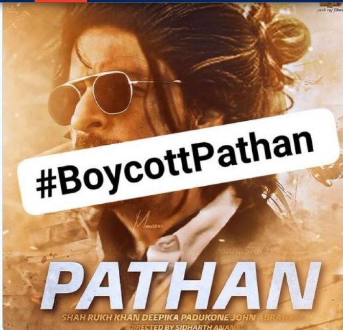 दीपिका के चक्कर में पिटेगी शाहरुख़ की पठान!, ट्विटर पर ट्रेंड कर रहा #BoycottPathan