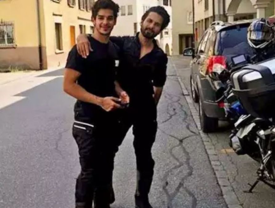 Ishaan Khattar Looked Quite Cool with Brother Shahid, See Viral Photo!