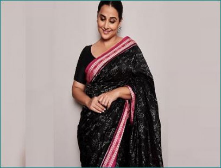 This saree of Vidya Balan is going to be auctioned, Here's how to buy it