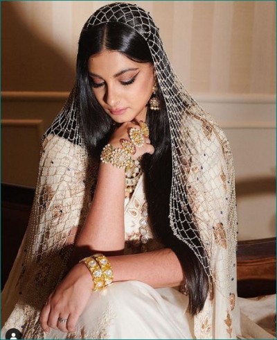 'There is no need to tell nonsense', Rhea Kapoor writes first post about Karva Chauth