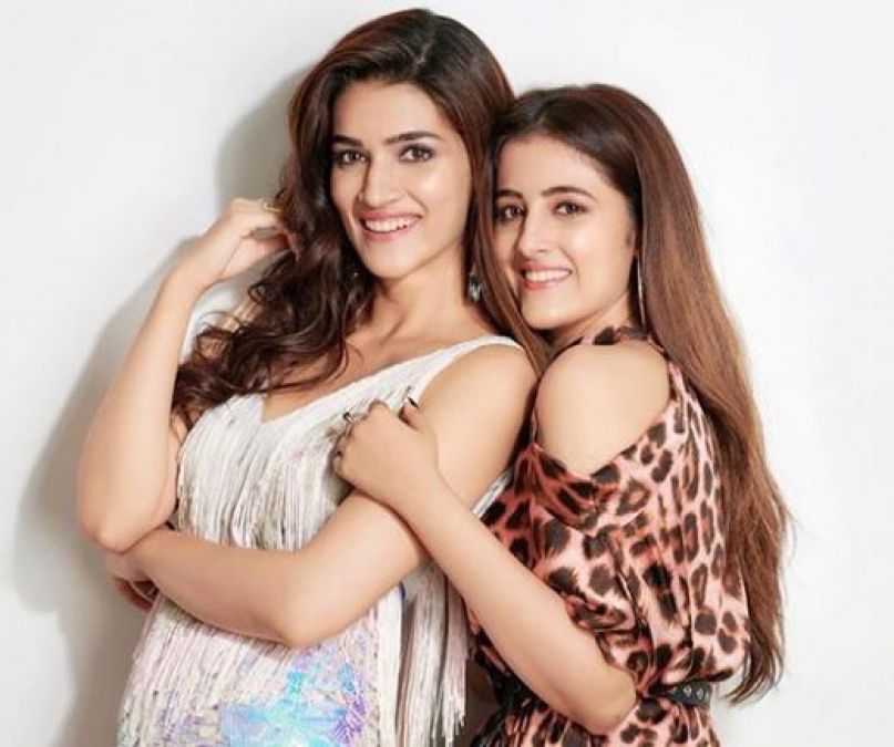 So now Kriti Sanon's sister to romance with Akshay Kumar!