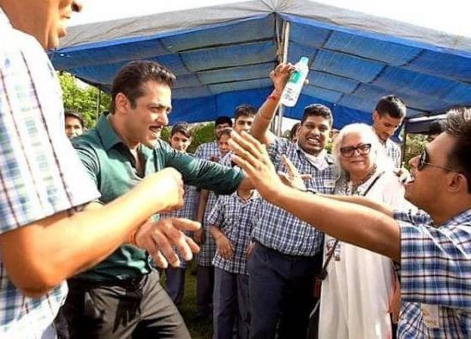 Dabang 3: Salman did this thing with children on set, danced fiercely!
