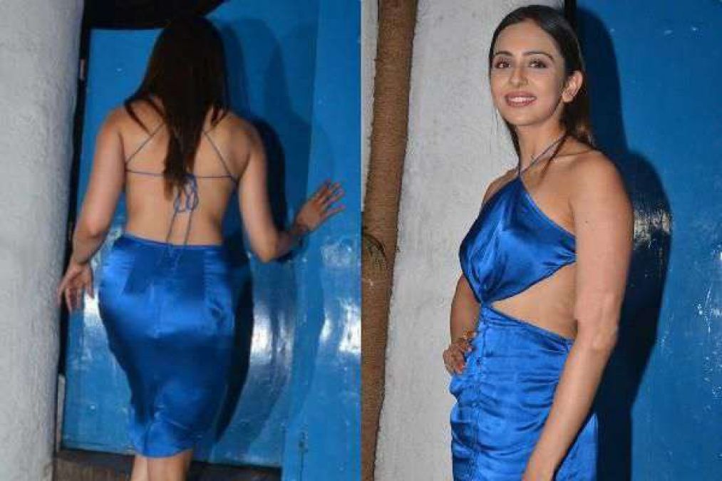 Rakul in a backless dress looked too hot, it will be hard to remove your eyes!