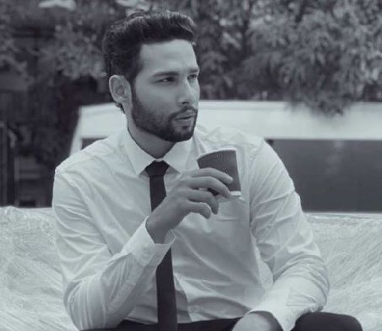 Siddhant Chaturvedi is a big Fan of this South Actor, Shares an Old Photo!