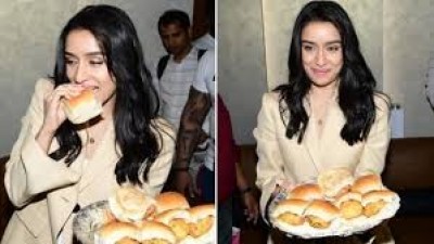 This is how the stars celebrated World Vada Pav Day