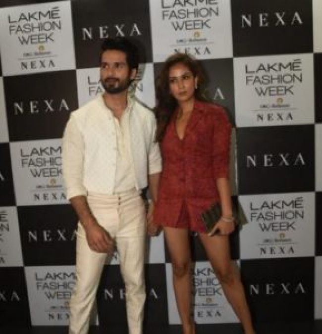 Shahid was looking quite romantic with Wife at Lakme Fashion Week