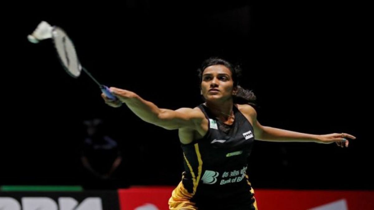Bollywood overwhelmed after Sindhu's gold win, wishes like this