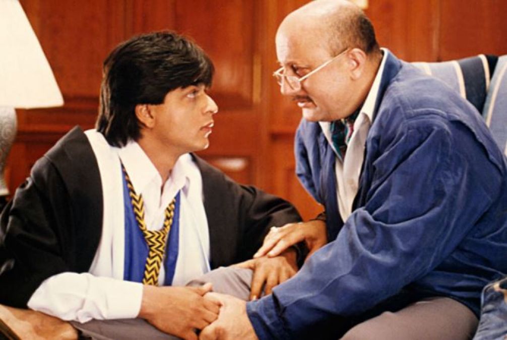 Shah Rukh Speaks 'Daddy' on Anupam's Wedding Anniversary, Got Funny Answers