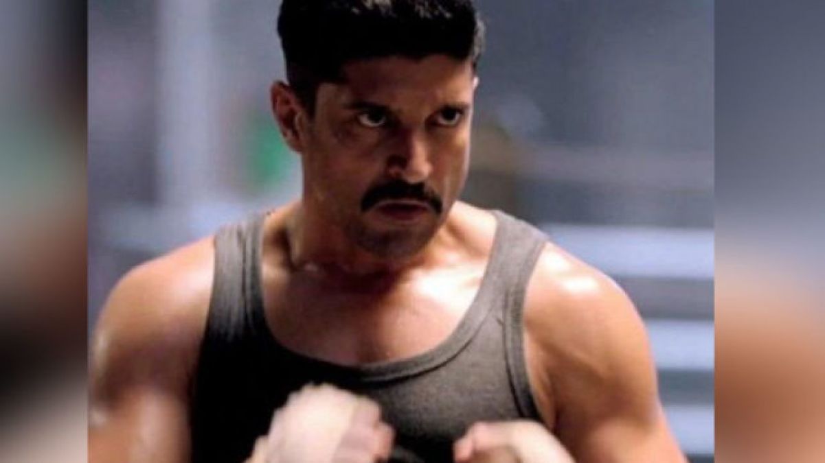 Farhan is all set to fight 'Toofan', the first photo from set went viral