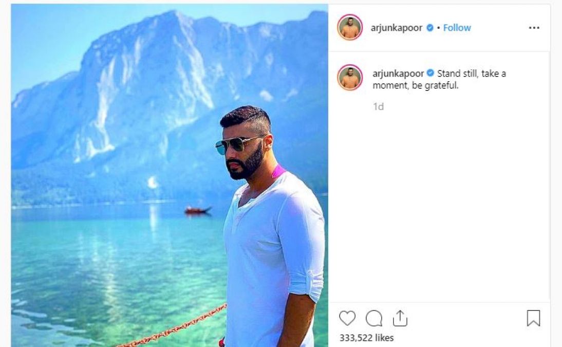 Arjun-Malaika posted photographs from the same location, got pulled by Bollywood artists!