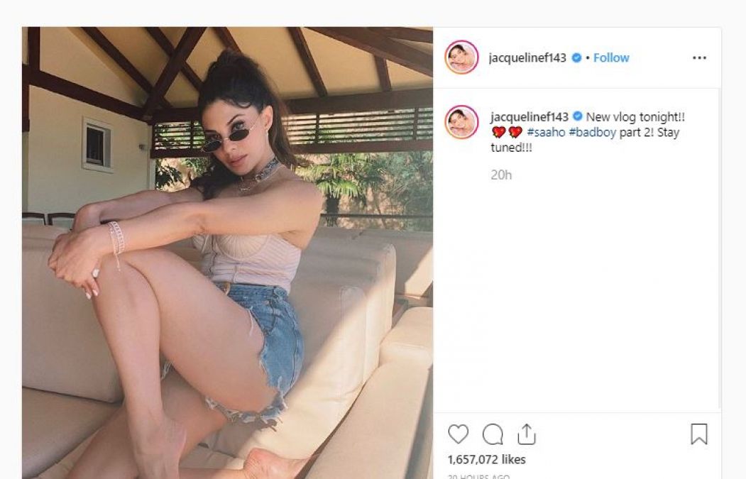 Jacqueline looked very stunning in hot pants, fans are going crazy over her look