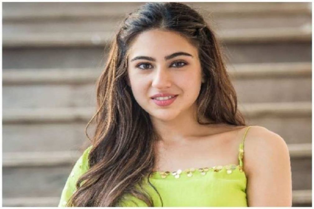 Sara Ali Khan celebrates Ganesh Chaturthi, folds hands in front of 'Bappa'