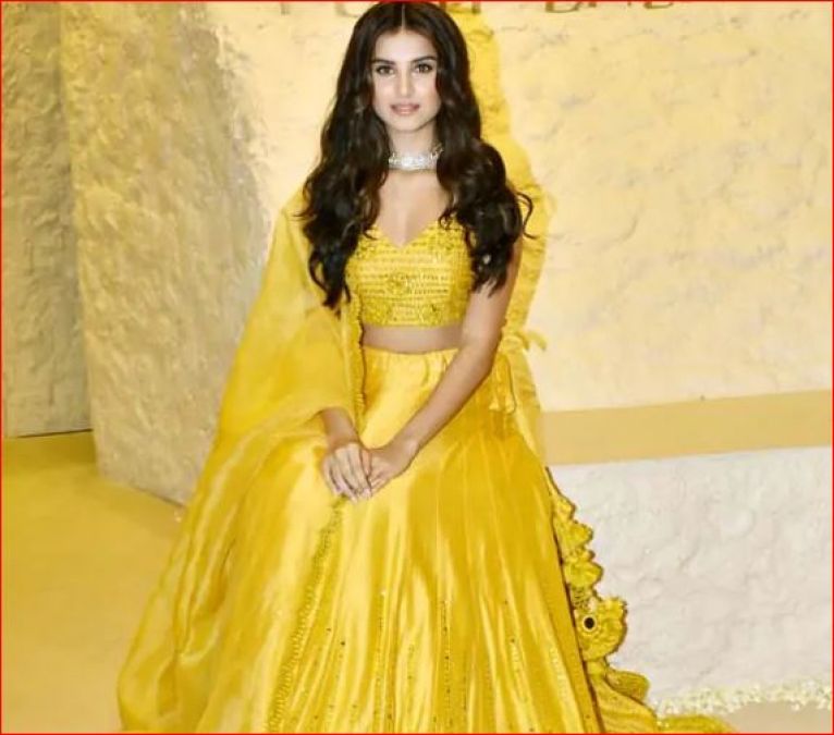 Tara Sutaria robbed the hearts of fans in a yellow dress, photos going viral!