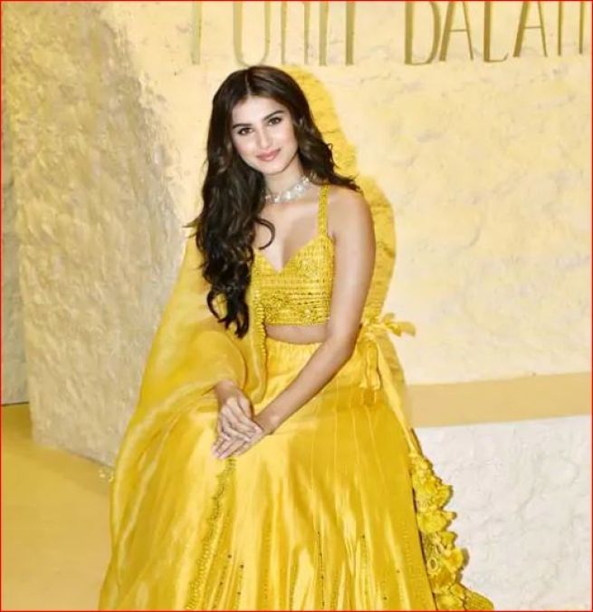 Tara Sutaria robbed the hearts of fans in a yellow dress, photos going viral!