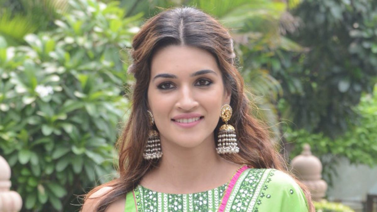 Kriti Sanon's savory look surfaced, Watch video here