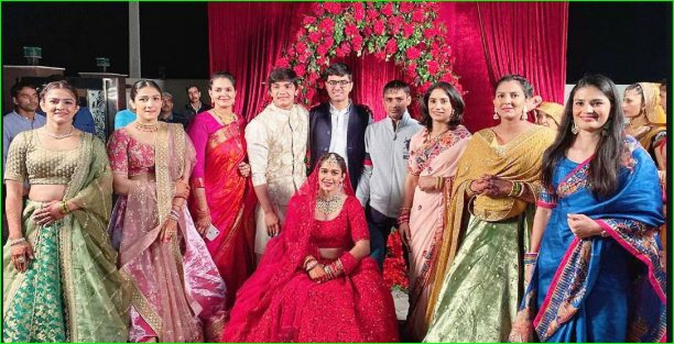 Babita Phogat copied Priyanka's wedding dress and stole the wedding date!