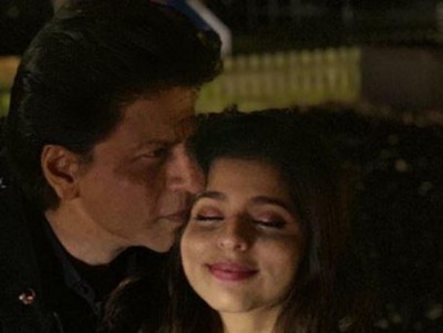 सुहाना खान को किस करते नजर आए अगस्त्य नंदा, वायरल हुआ VIDEO