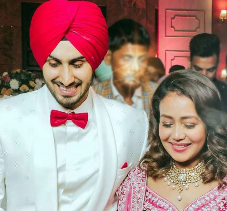 Neha Kakkar proposes Rohanpreet for marriage, husband refuses