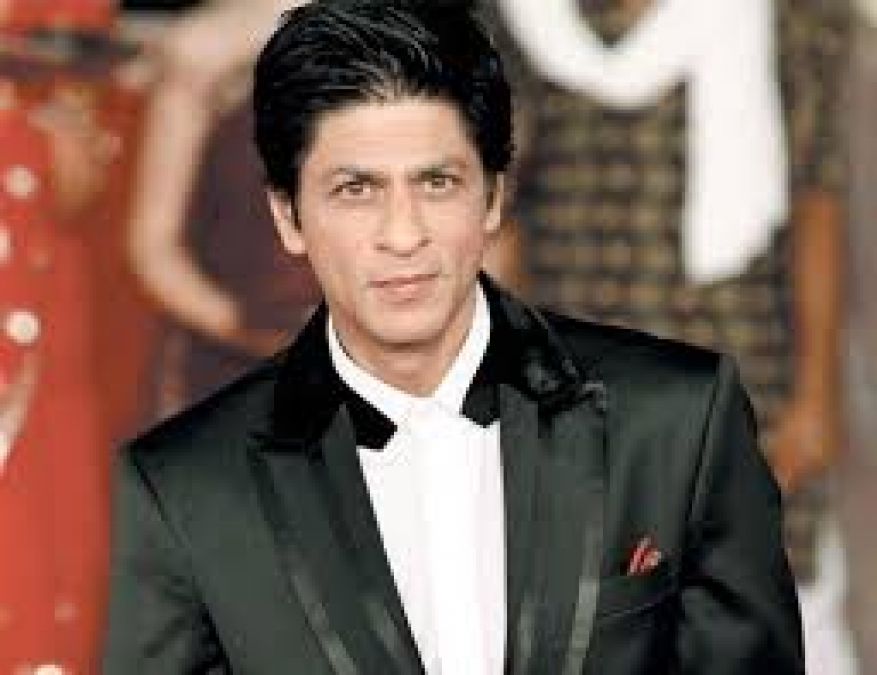 Shahrukh Khan told at an event that he is afraid of becoming director because of this