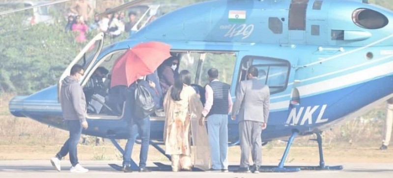 Vicky-Katrina came out of Sawai Madhopur by helicopter, pictures went viral
