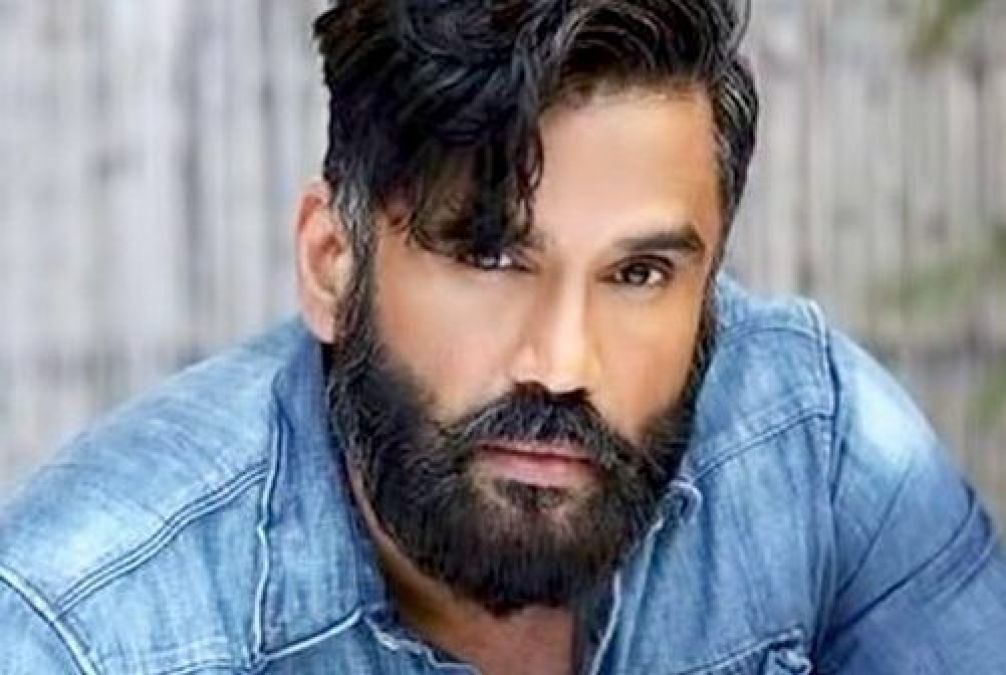 ‘Yeh Toh Flop Actor Hai’, Suniel Shetty says he is ready to face abuses to help Bollywood to fight Boycott