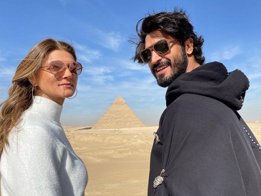 Vidyut Jamwal celebrated his birthday like this with his future wife