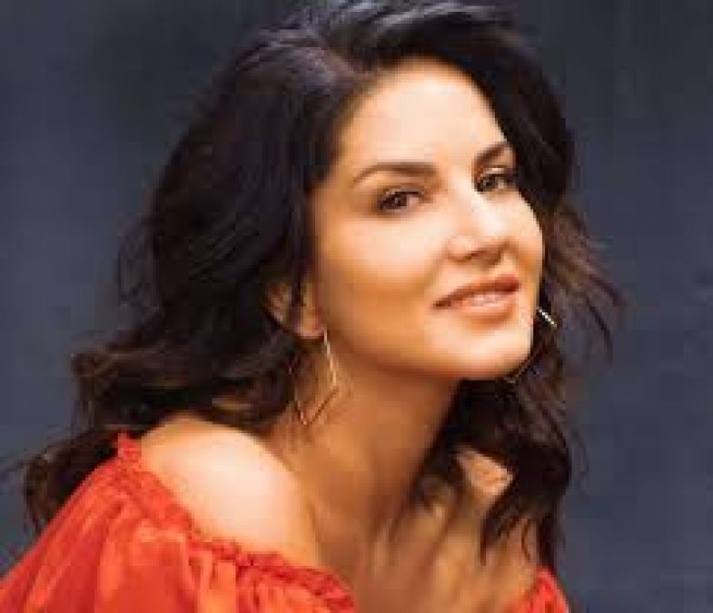 Sunny Leone looks flawless in her new photo, check out photo here