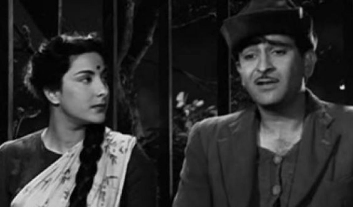 Director slaps Raj Kapoor, loves white saree